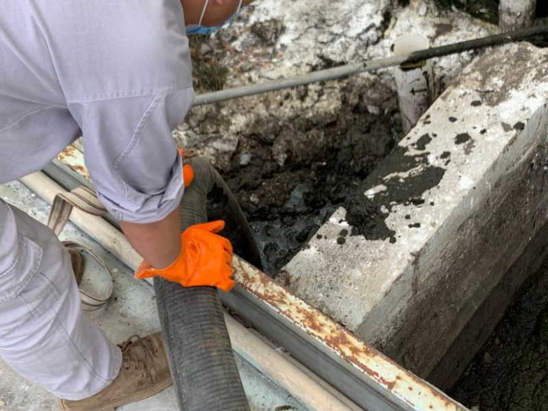 鹿城区新桥头管道清淤，工地厕所化粪池清理